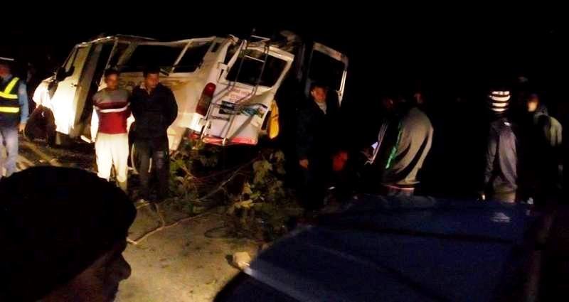 दैलेखमा गाडी पल्टियो : २ को मृत्यु, १८ घाइते